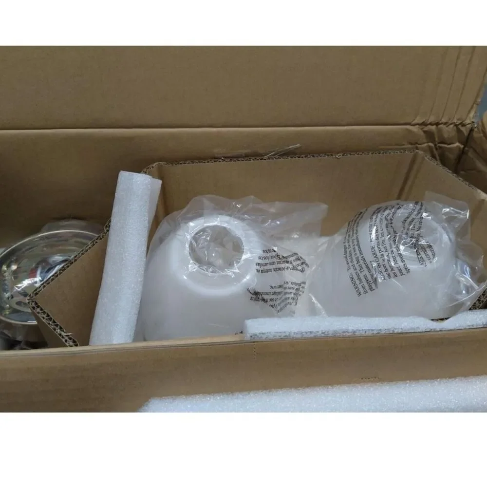 Brand New Millennium Lighting Apria 33″ 4-Light Vanity – Modern Gold